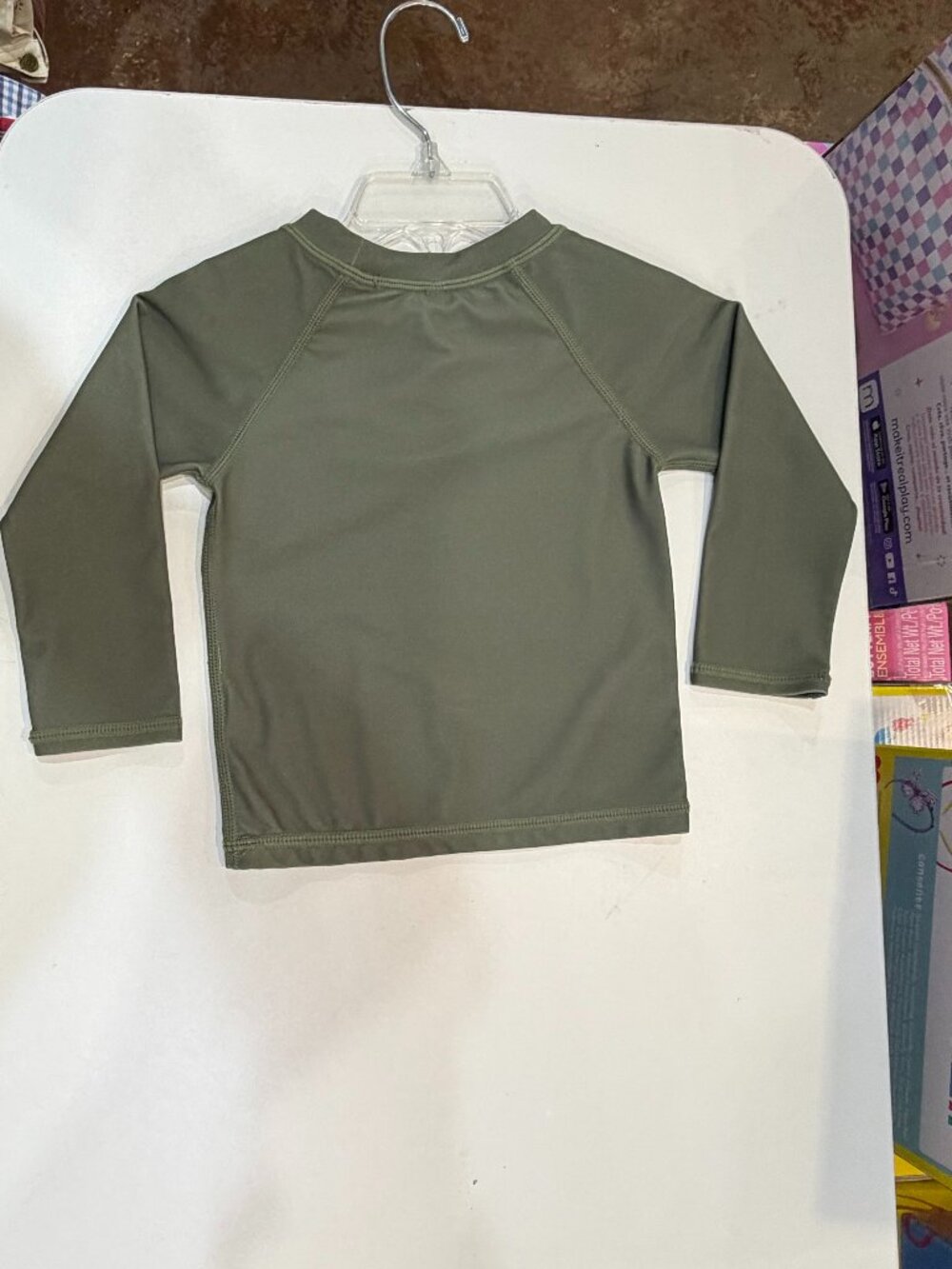 NWT Rylee + Cru Rashguard - Picture 2 of 3